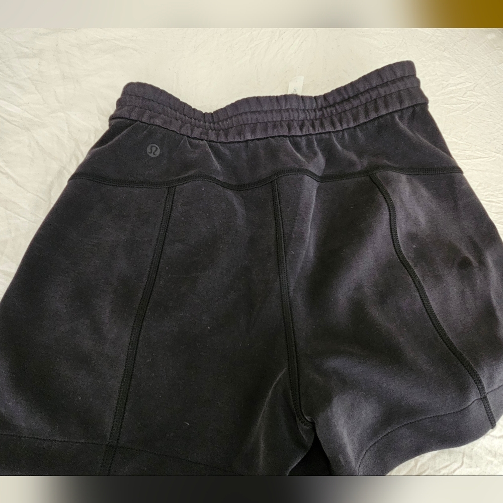 Lululemon  black shorts